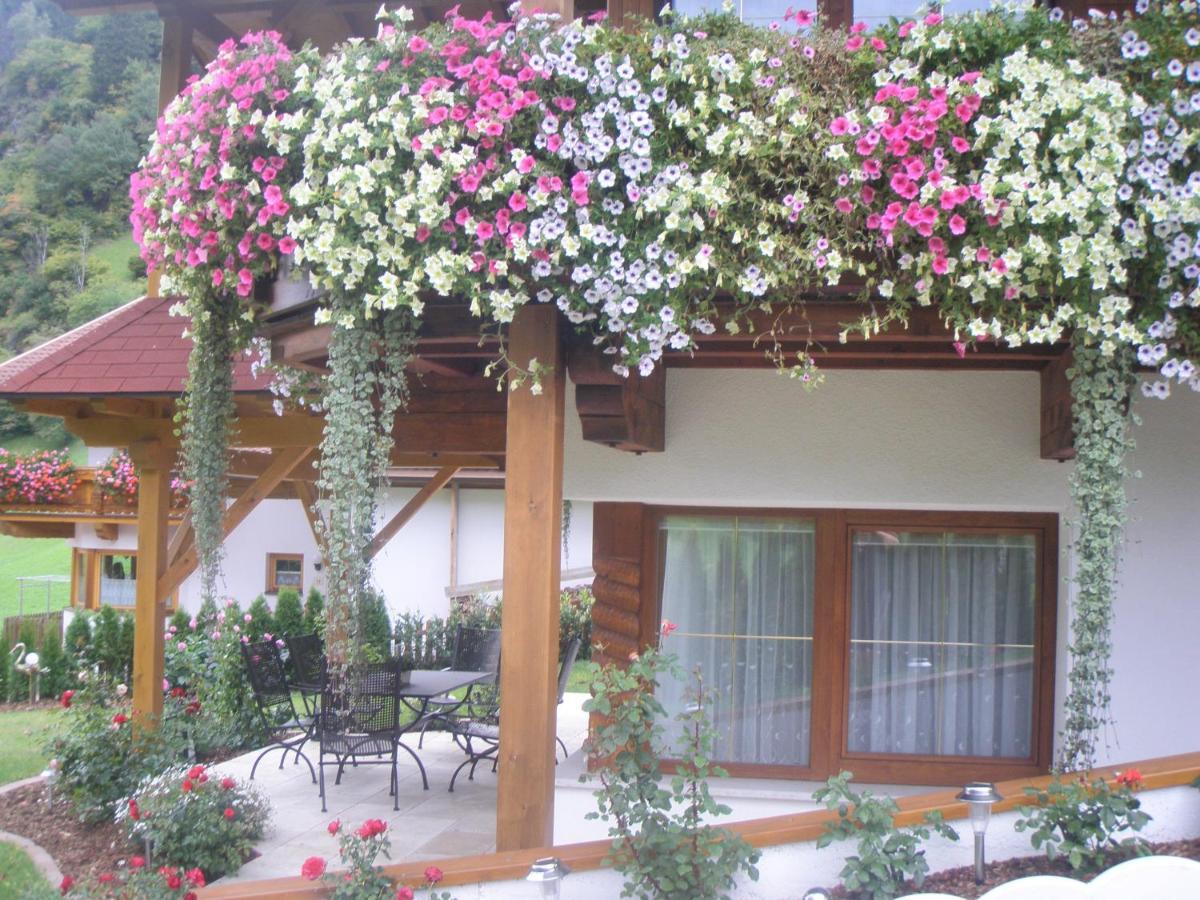 Landhaus Knoflach Neustift im Stubaital Pokoj fotografie